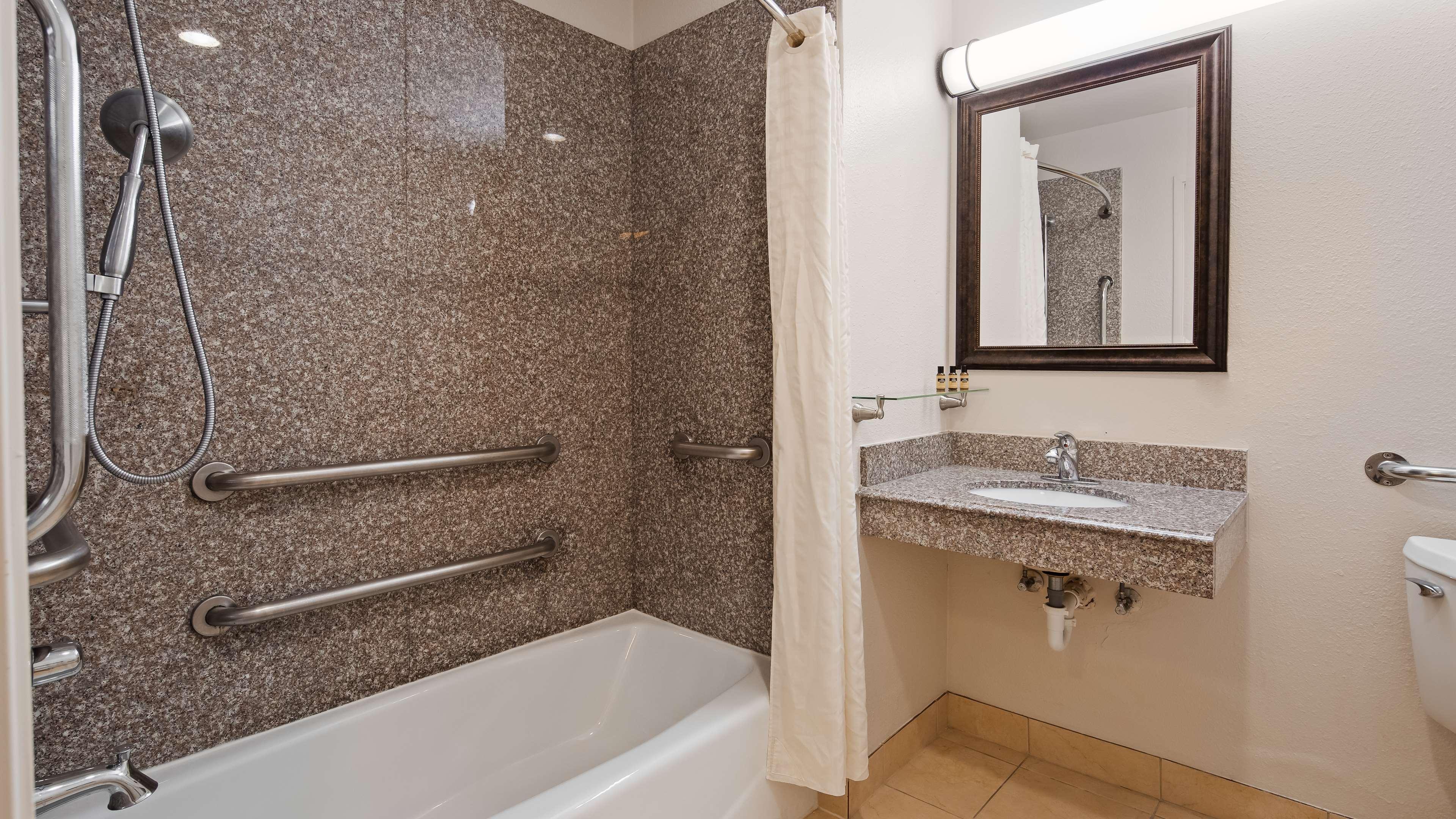 Best Western Plus Kansas City Airport - Kci East Extérieur photo
