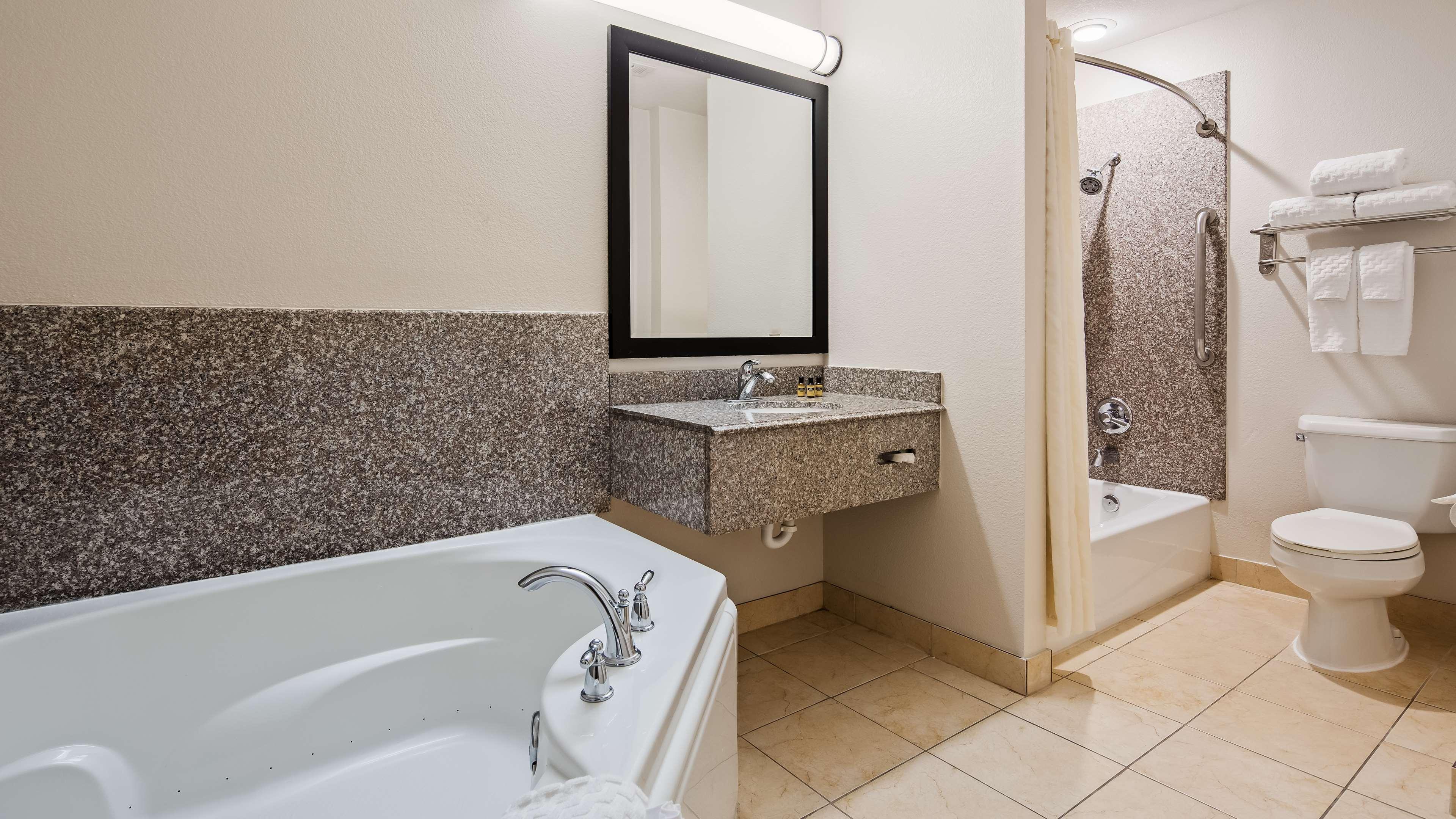 Best Western Plus Kansas City Airport - Kci East Extérieur photo