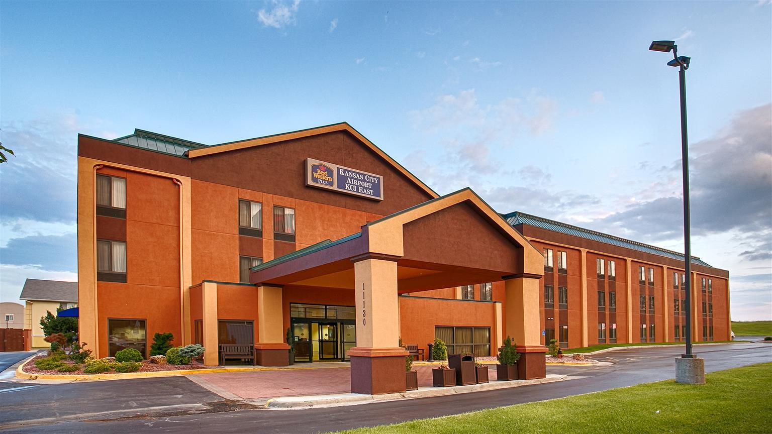 Best Western Plus Kansas City Airport - Kci East Extérieur photo
